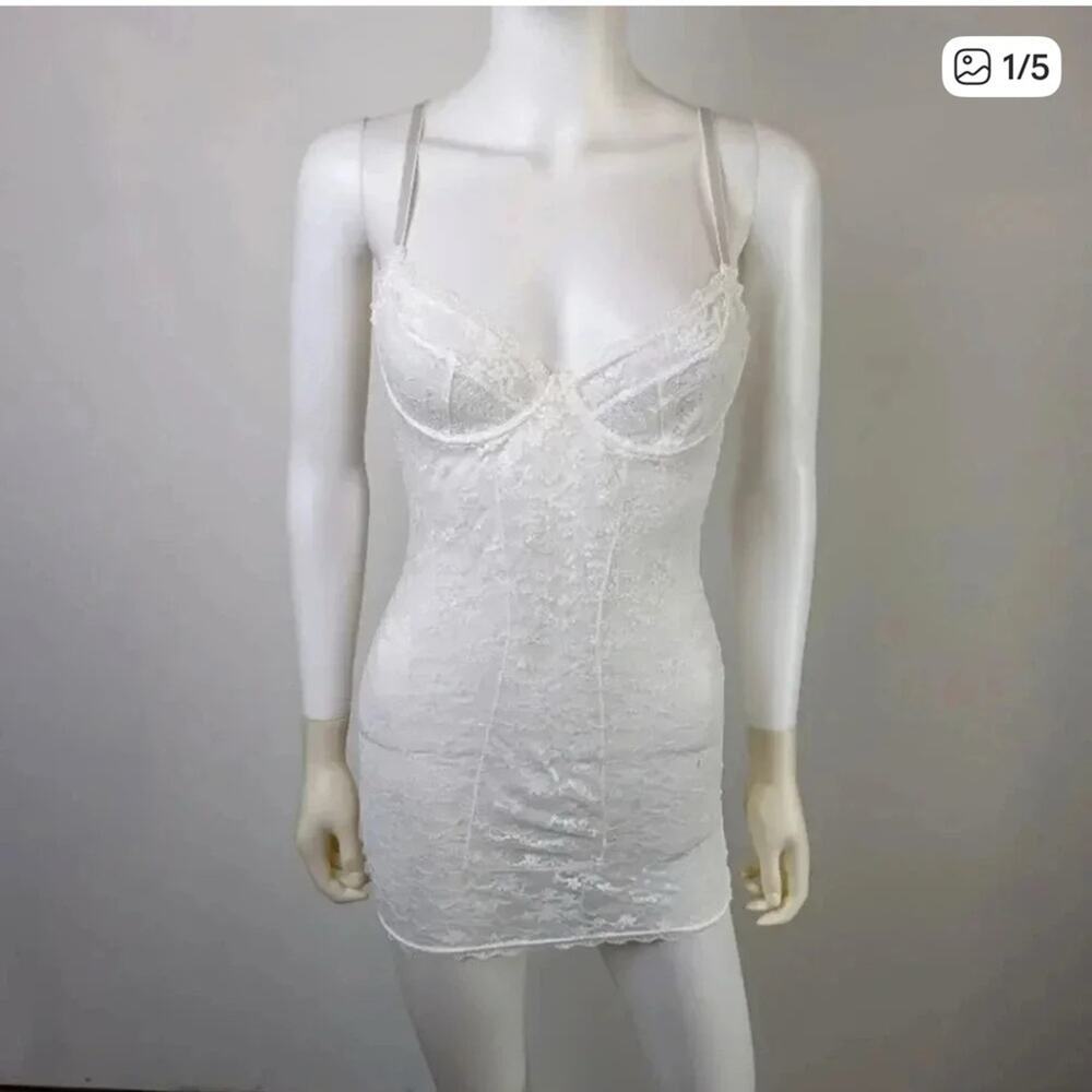 Elegant White Lace Chemise